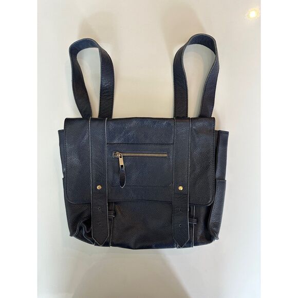 VereVerto Navy Pebble Leather Backpack
